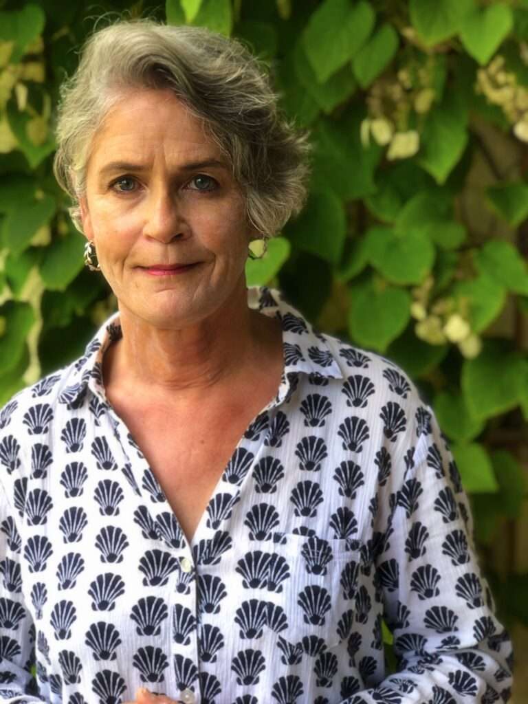 Mona Lydon – Rochelle