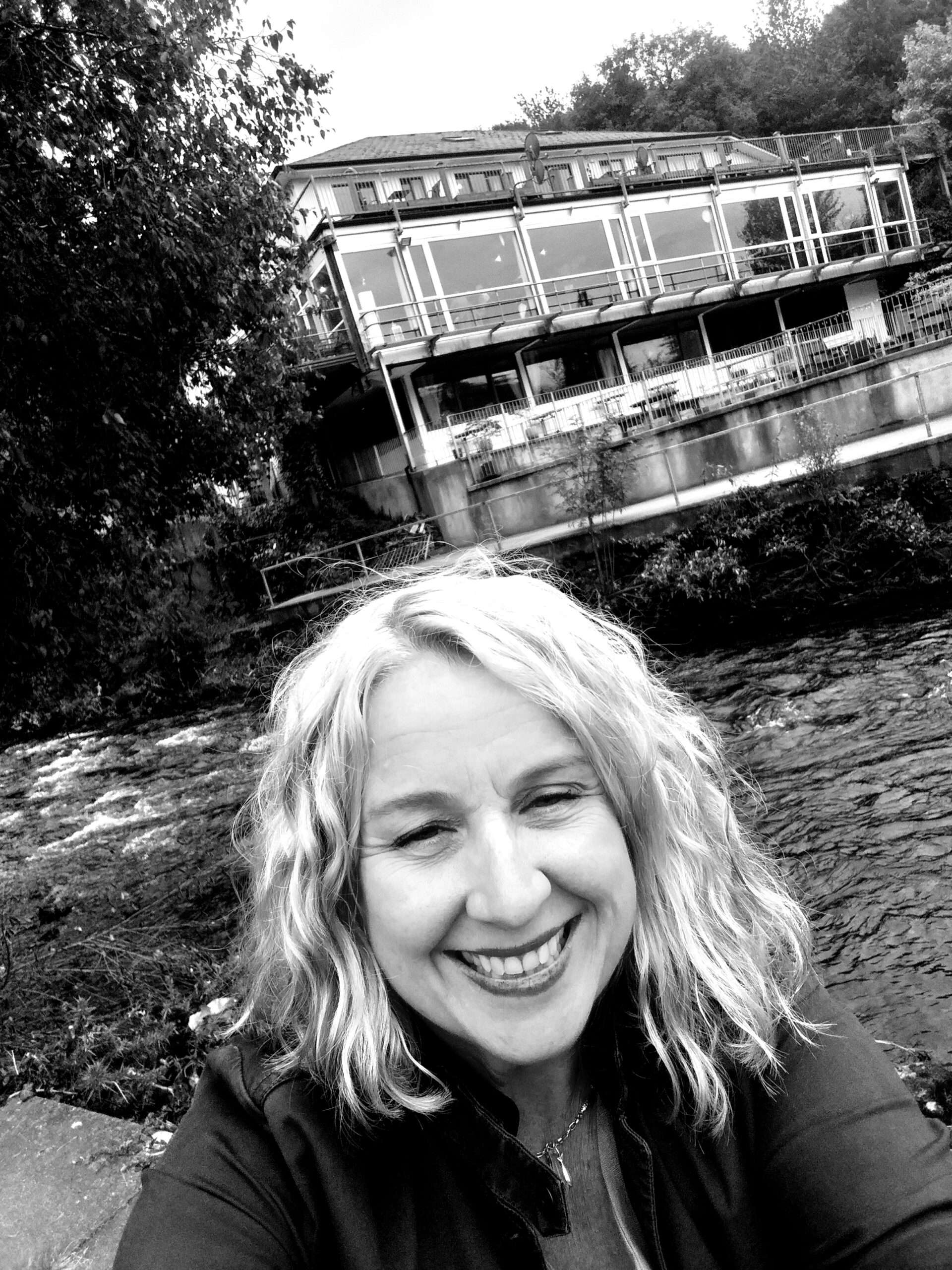20200911_211904 Yvonne Reddin Profile pic